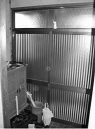Before:玄関